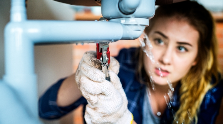 How to Minimize Burst Pipe Damage Before Plumber Arrives - My Plumber Kelowna